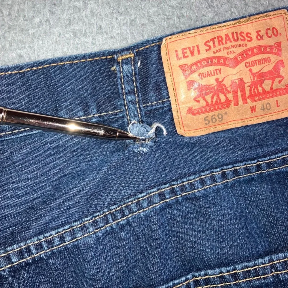 Levi 569 Loose Straight Denim Shorts Mens 40 Blue Jorts Skater Y2K Baggy Casual